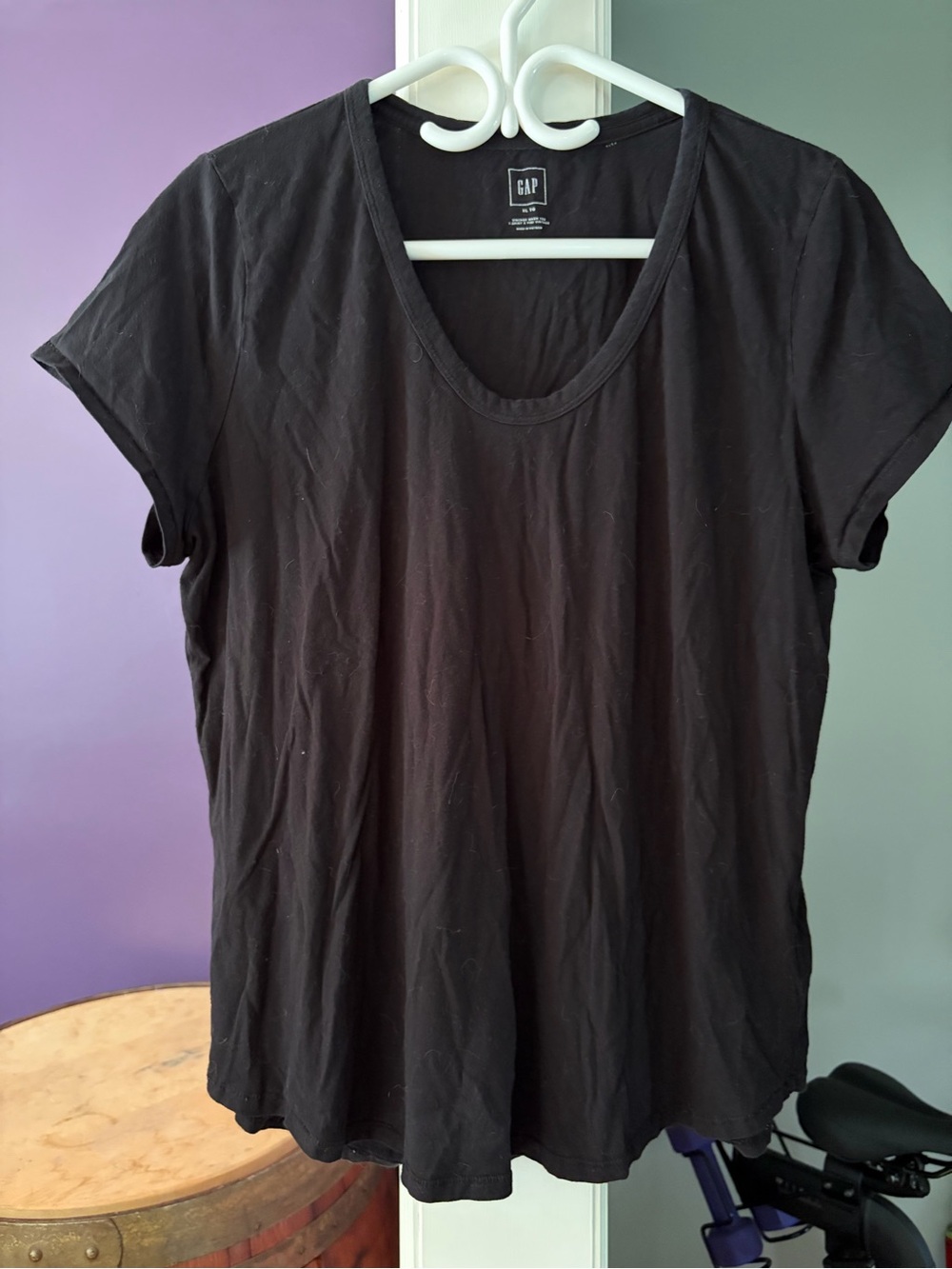 GAP Black Short Sleeve Scoop Neck Tee